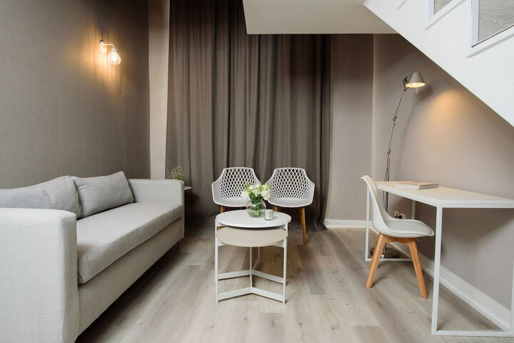 Room 50 of 73