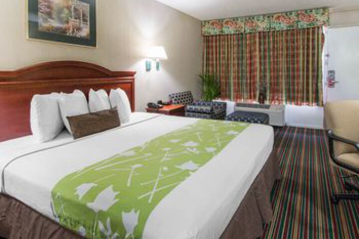 Room 40 of 109