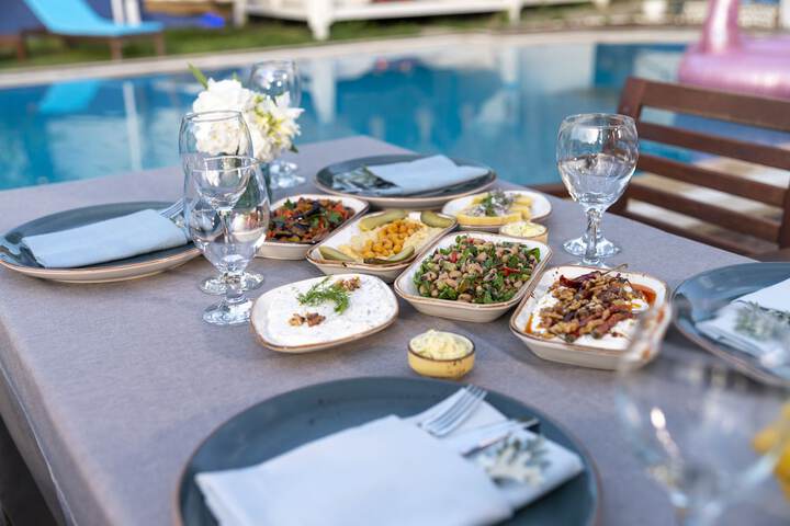 Dining 31 of 46