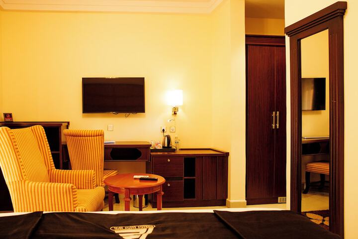 Room 16 of 35