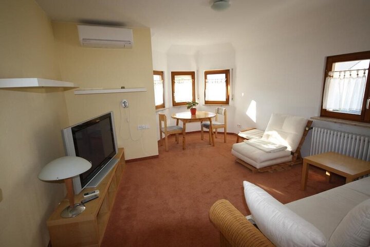 General 3 of 14