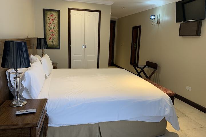 Room 5 of 66