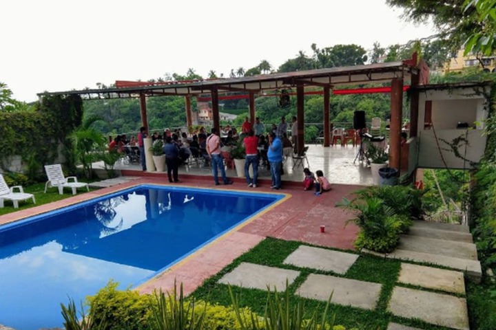 Pool 31 of 43