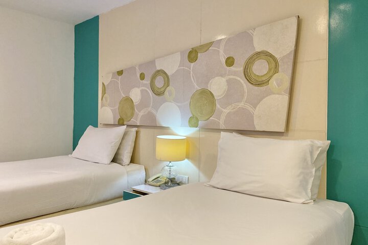 Room 14 of 117