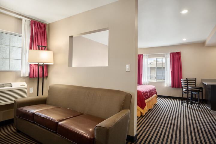 Room 13 of 29