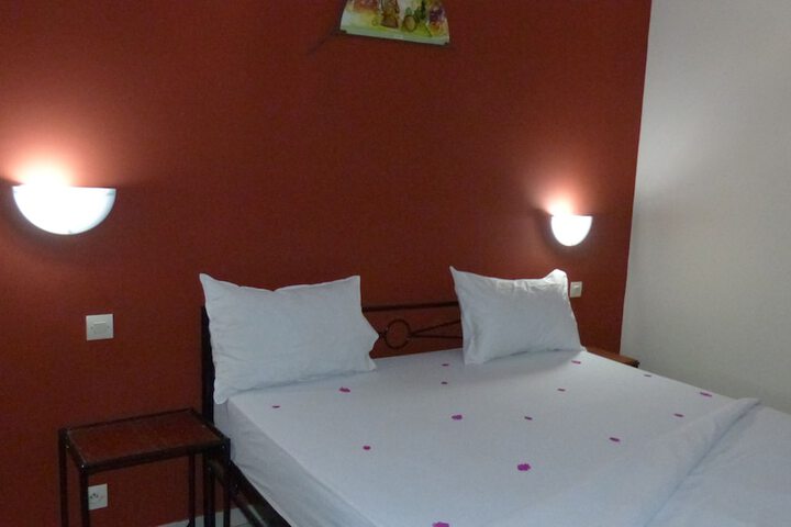 Room 3 of 62