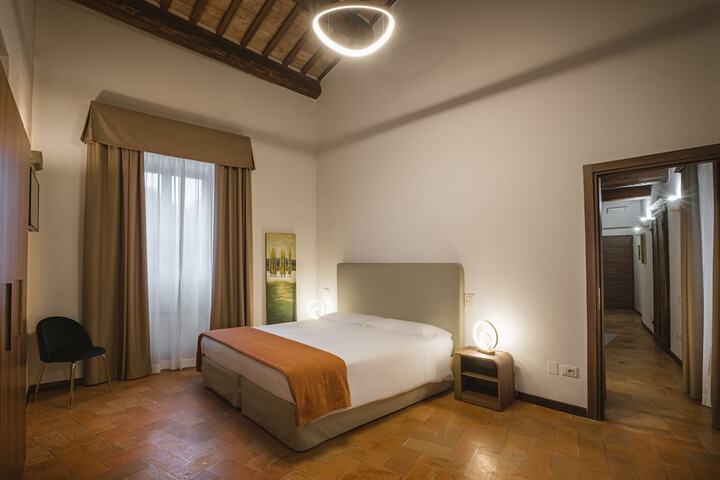 Room 14 of 111