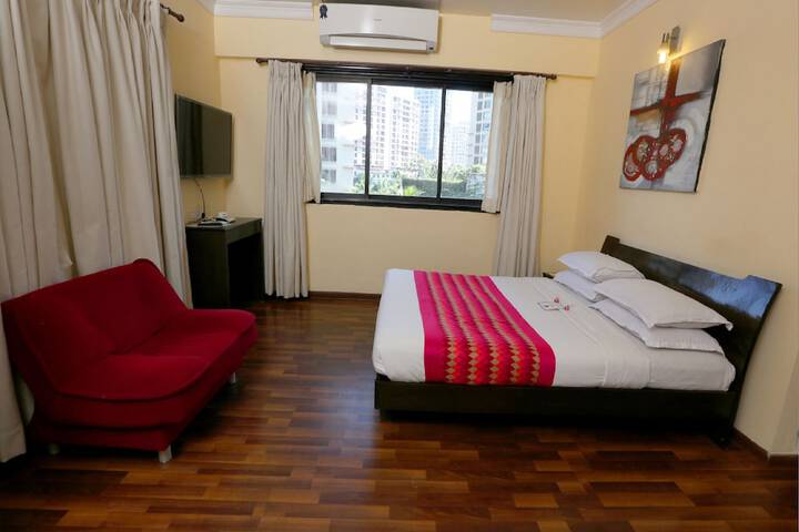Room 12 of 38