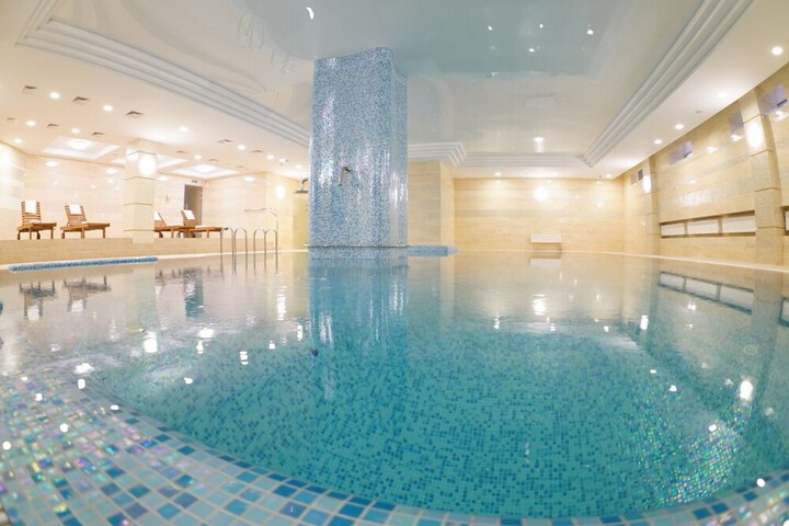 Pool 50 of 119