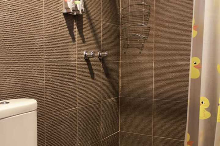 Room 17 of 22