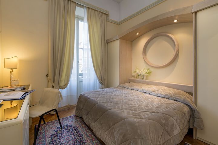 Room 7 of 31