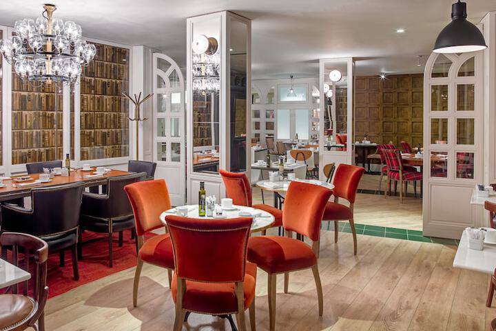 Dining Photos
