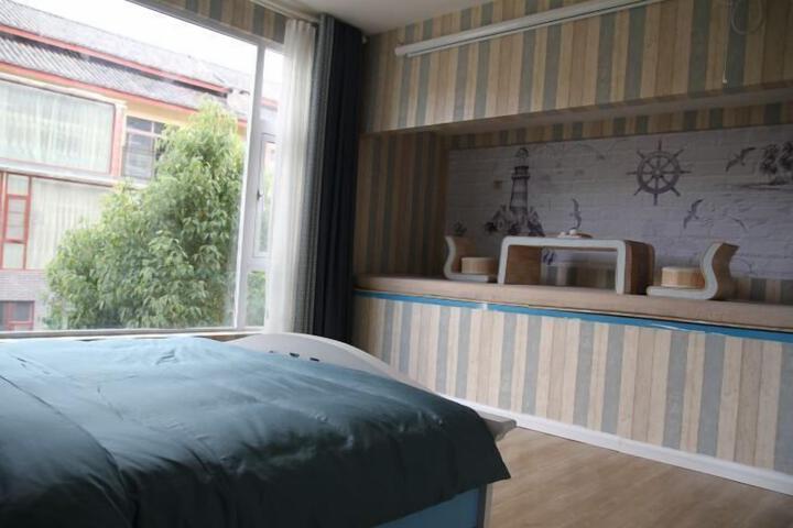 Room 33 of 33