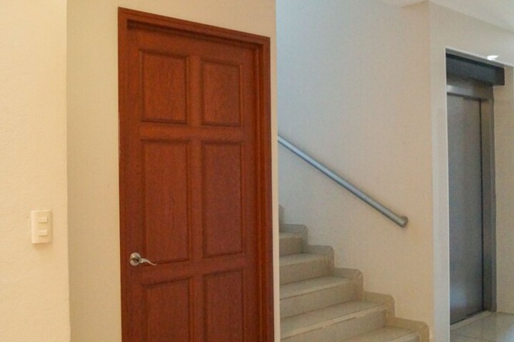Ballroom/Hall 23 of 25