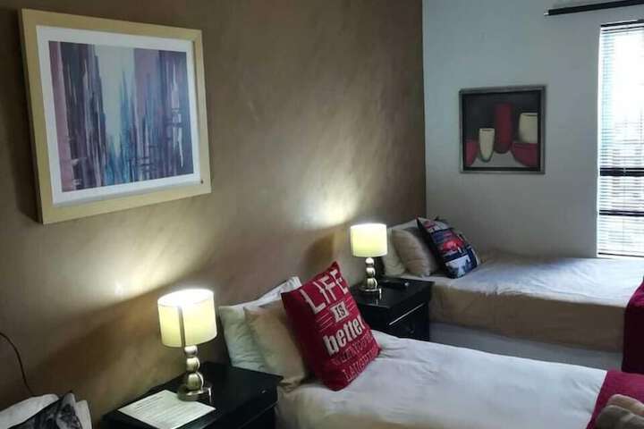 Room 32 of 38