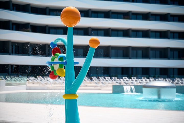 Pool 40 of 101