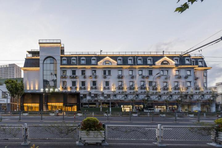 Ji Hotel Shanghai Longchang Road Metro Station