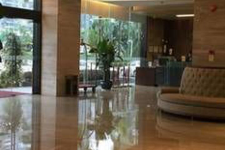 Hotel 10 of 73