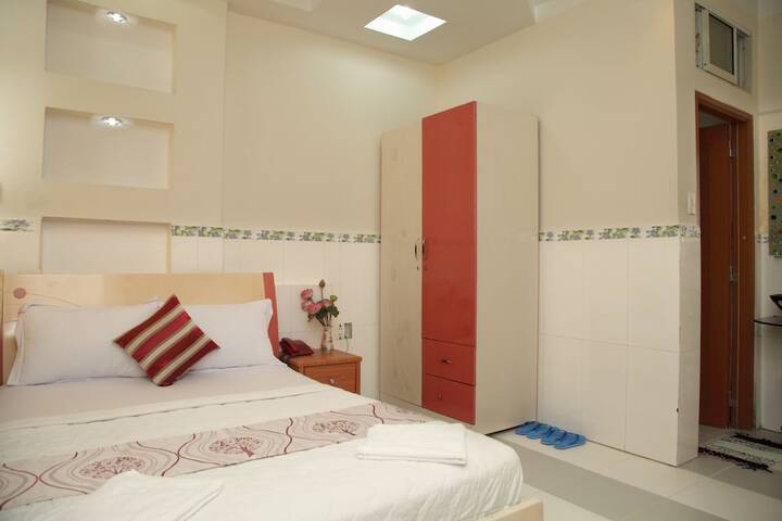 Room 9 of 17