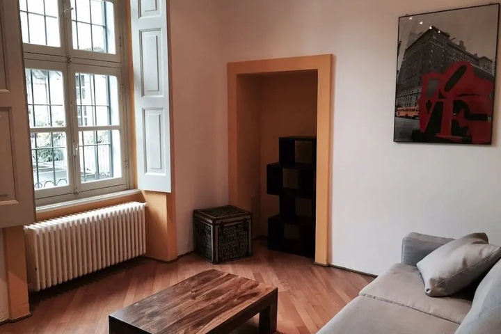 Room 2 of 8