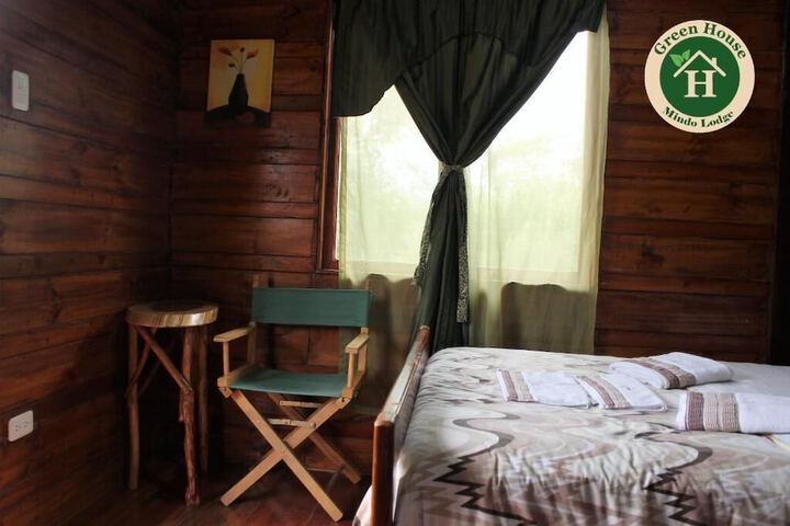 Room 33 of 160