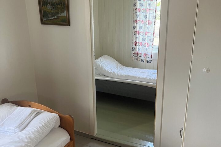 Room 9 of 35