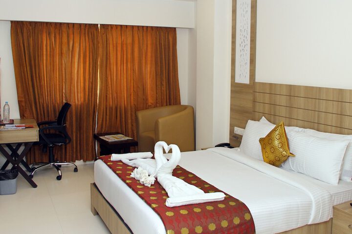 Room 9 of 24