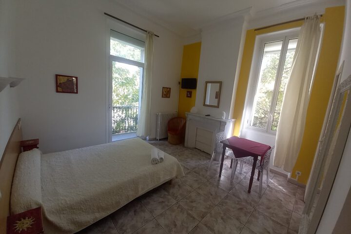 Room 16 of 43