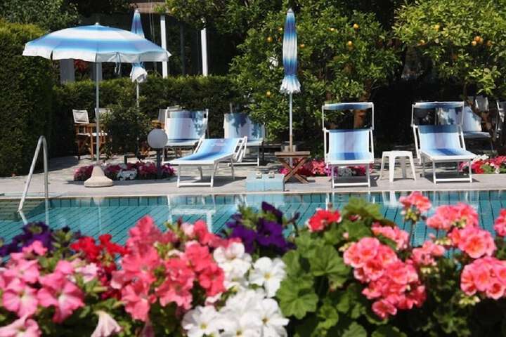 Pool 13 of 56