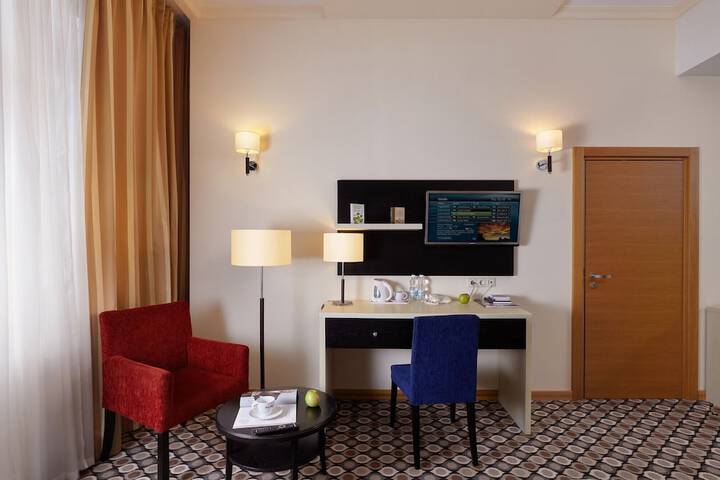 Room 27 of 57