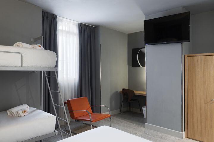 Room 14 of 73