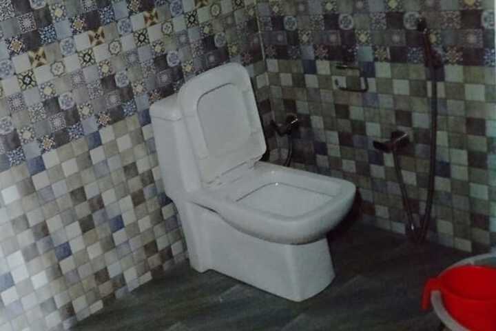 Room 16 of 26