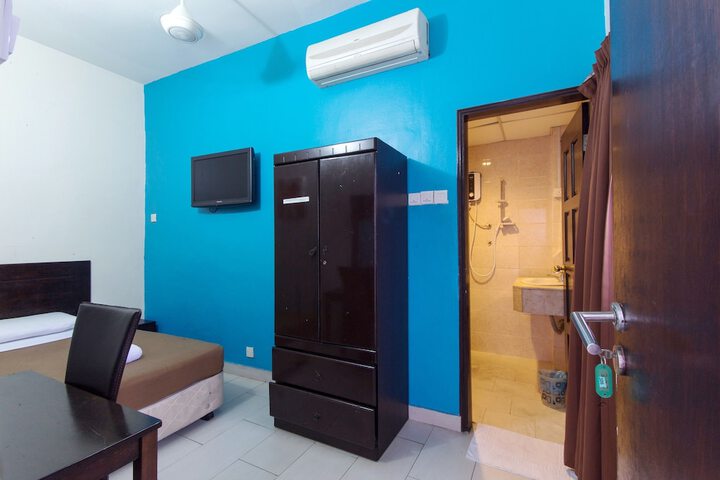 Room 6 of 59