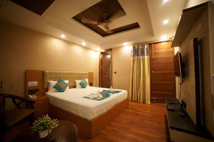 Room 19 of 48