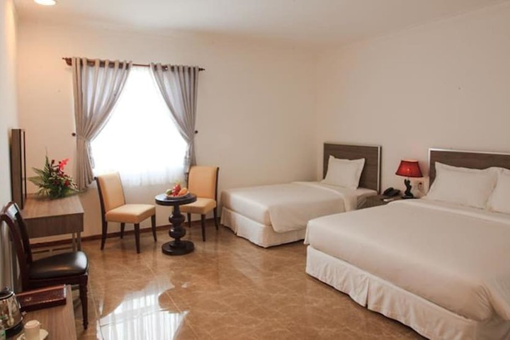 Room 8 of 20