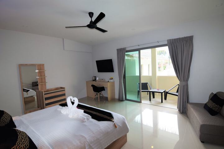 Room 28 of 112