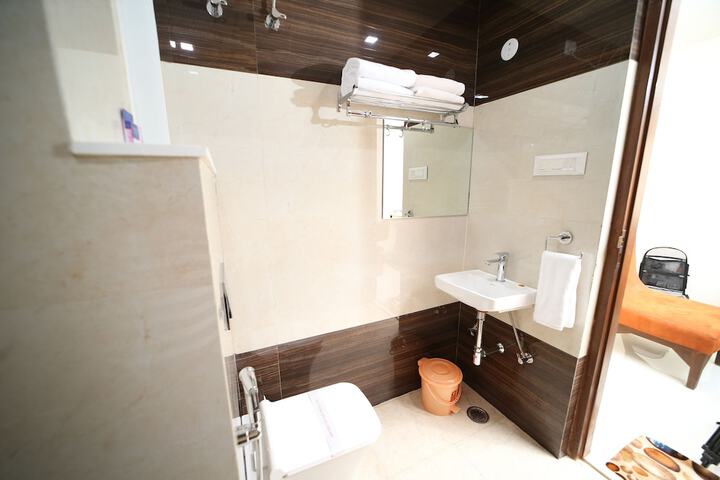 Room 14 of 20