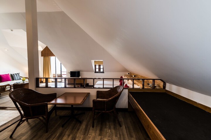 Room 20 of 149