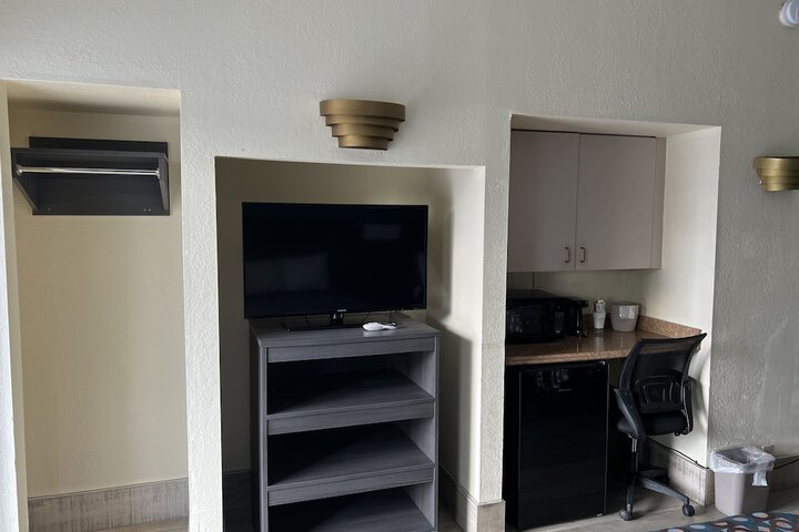 Room 20 of 35