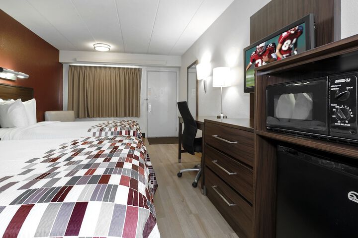 Deluxe 2 Double Beds (2 of 9)