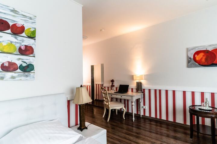 Room 15 of 50