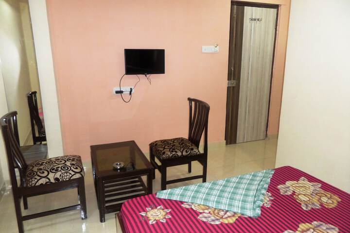 Room 9 of 20
