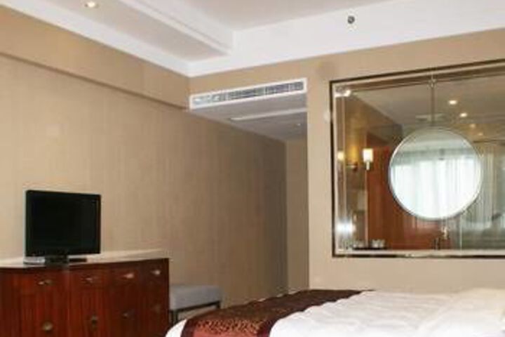 Room 6 of 19