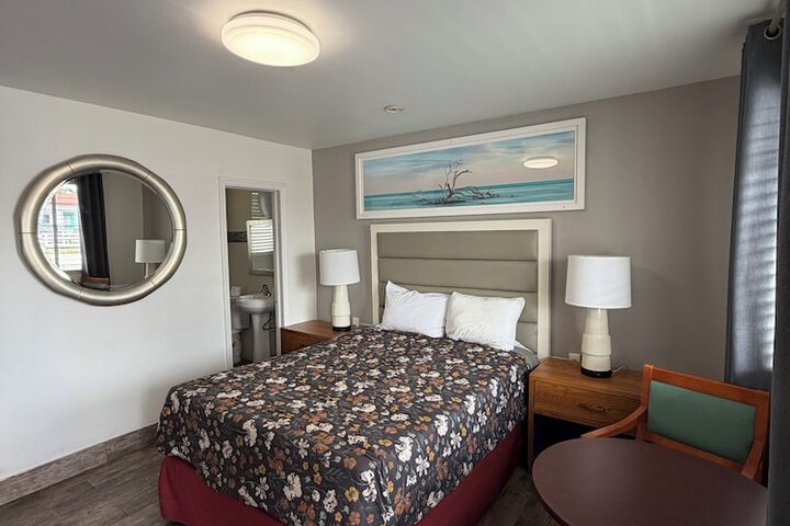 Room 8 of 15
