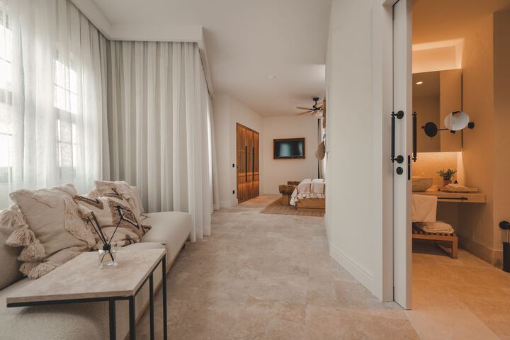 Room 28 of 50