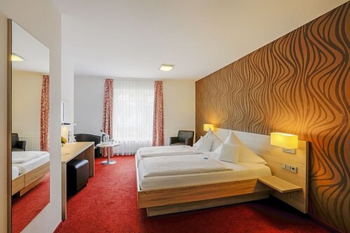 Room 9 of 44