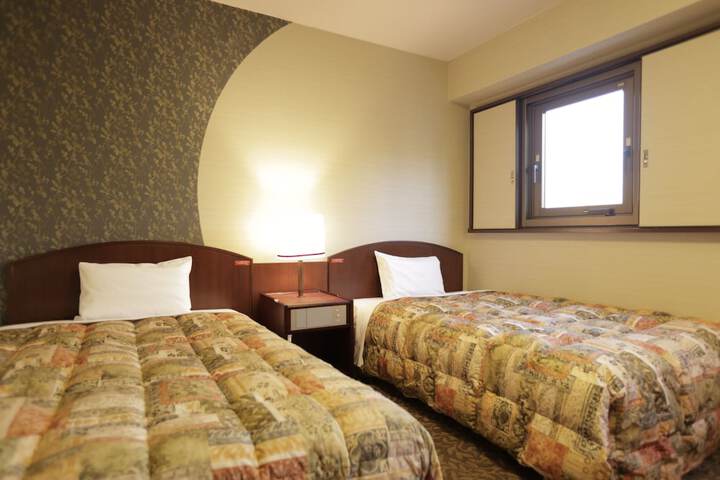 Room 6 of 58