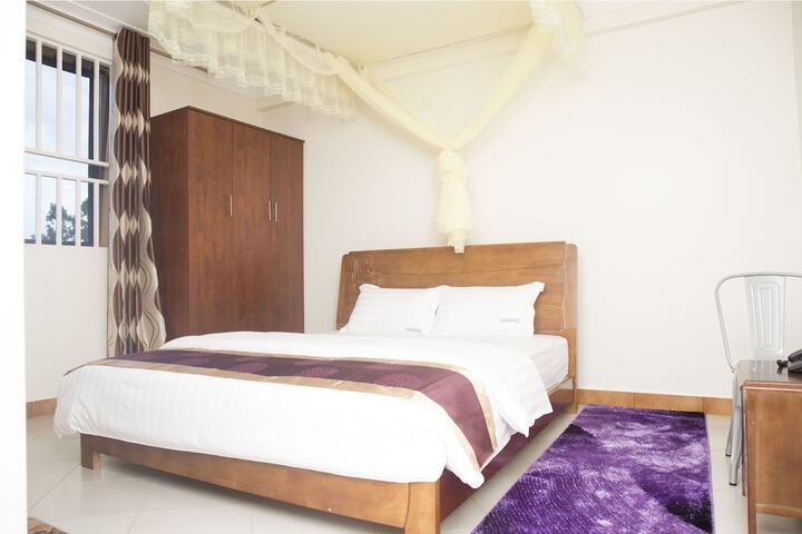 Room 5 of 24