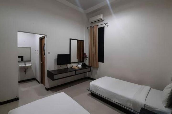 Grand Aularis Hotel