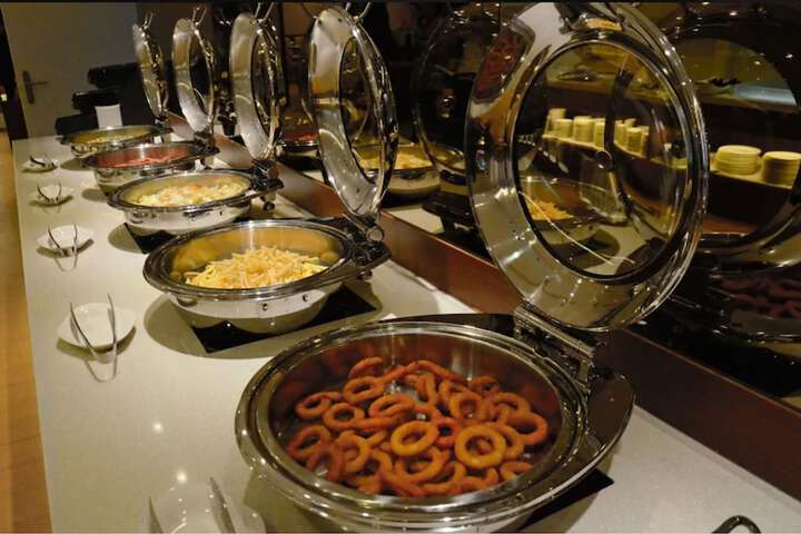 Breakfast buffet